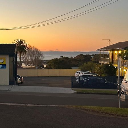 Holiday Lodge Motor Inn Narooma Exterior photo