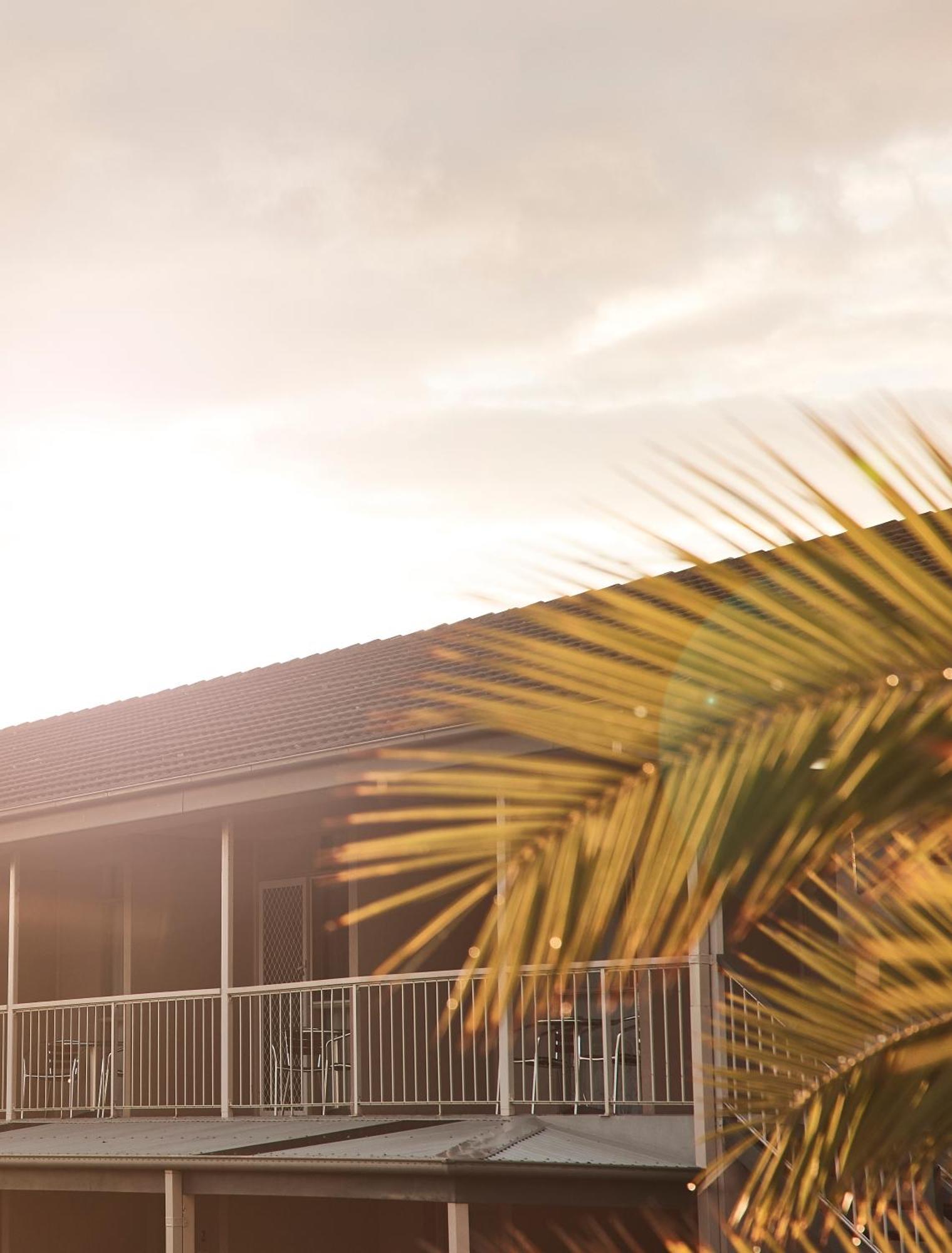 Holiday Lodge Motor Inn Narooma Exterior photo